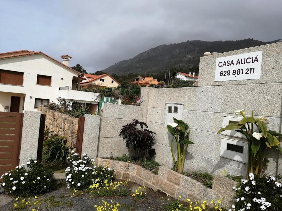 Rooms Peregrinos B Casa Alicia Rosal Zewnętrze zdjęcie